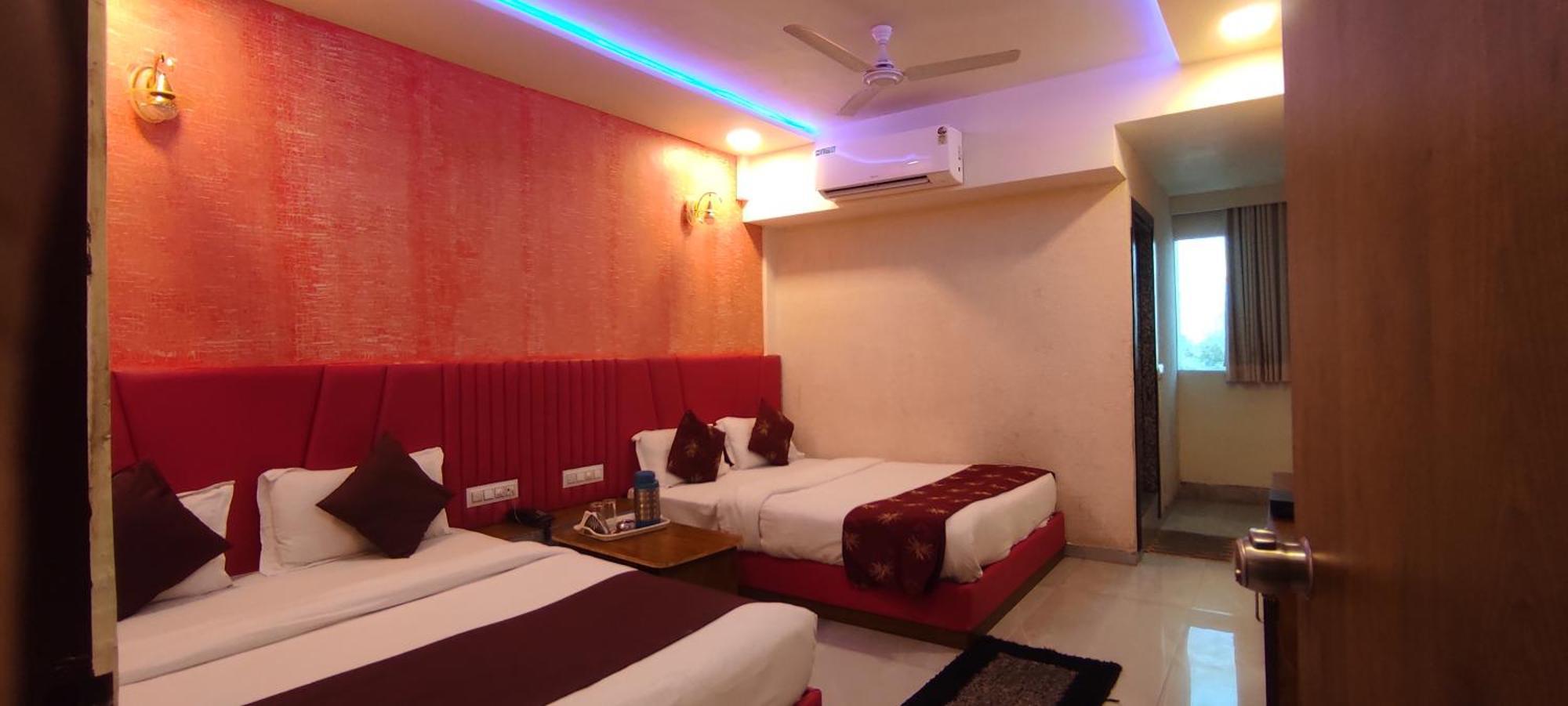 Hotel Avadh Palace, Subhash Bridge, Rto Circle, Ahmedabad Exterior foto