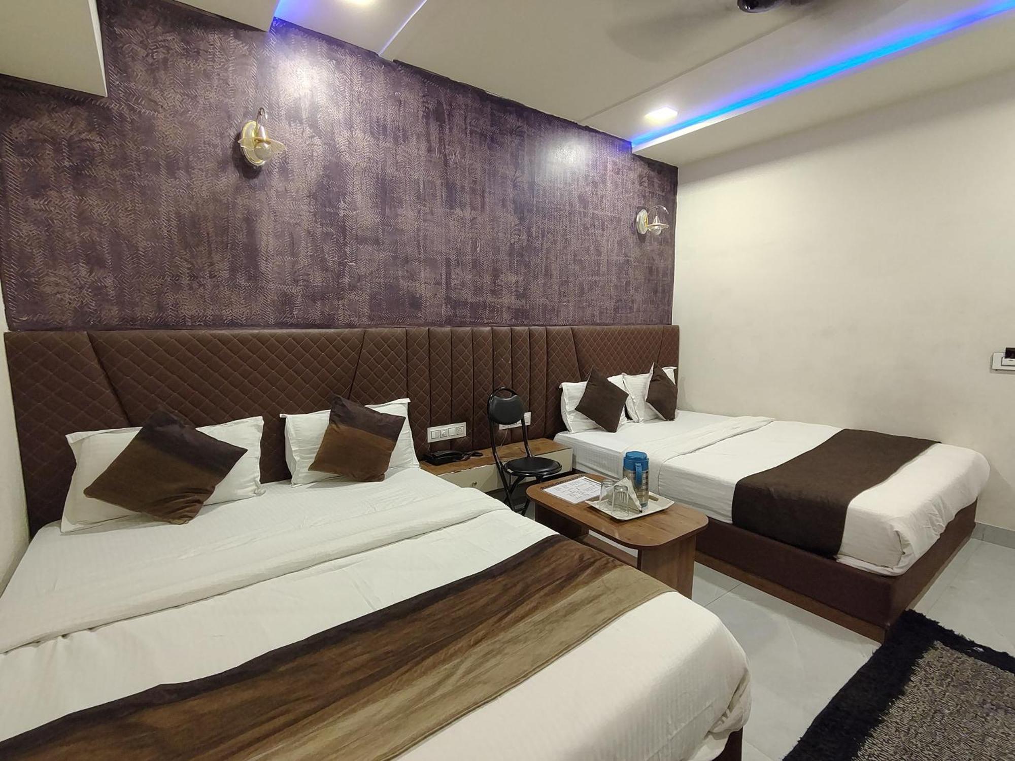 Hotel Avadh Palace, Subhash Bridge, Rto Circle, Ahmedabad Exterior foto