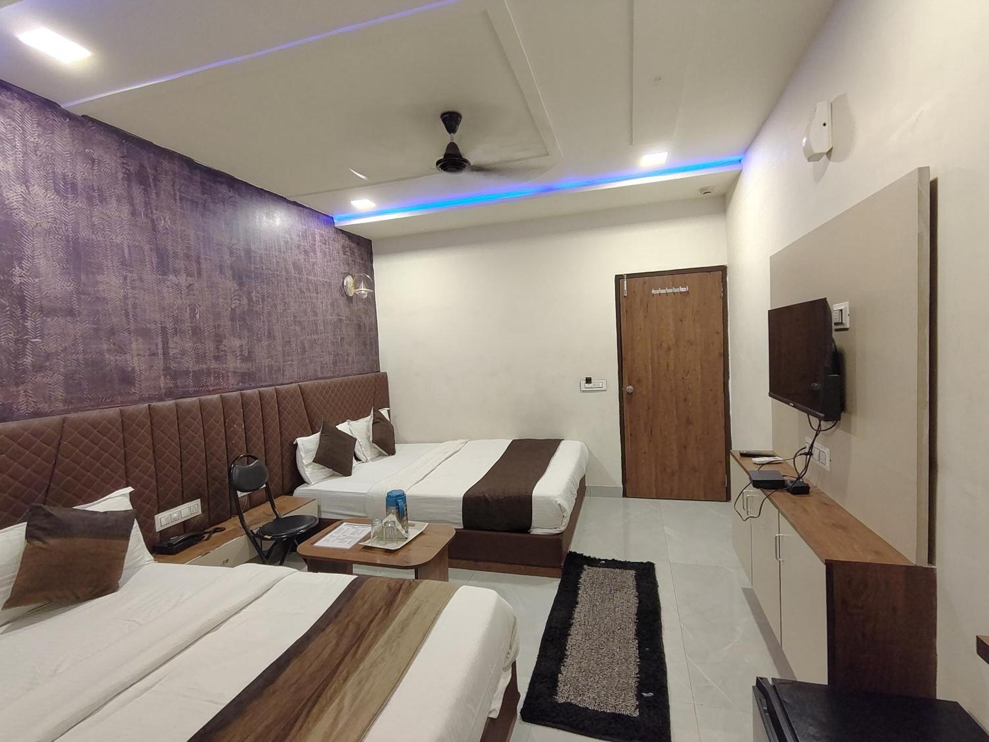 Hotel Avadh Palace, Subhash Bridge, Rto Circle, Ahmedabad Exterior foto