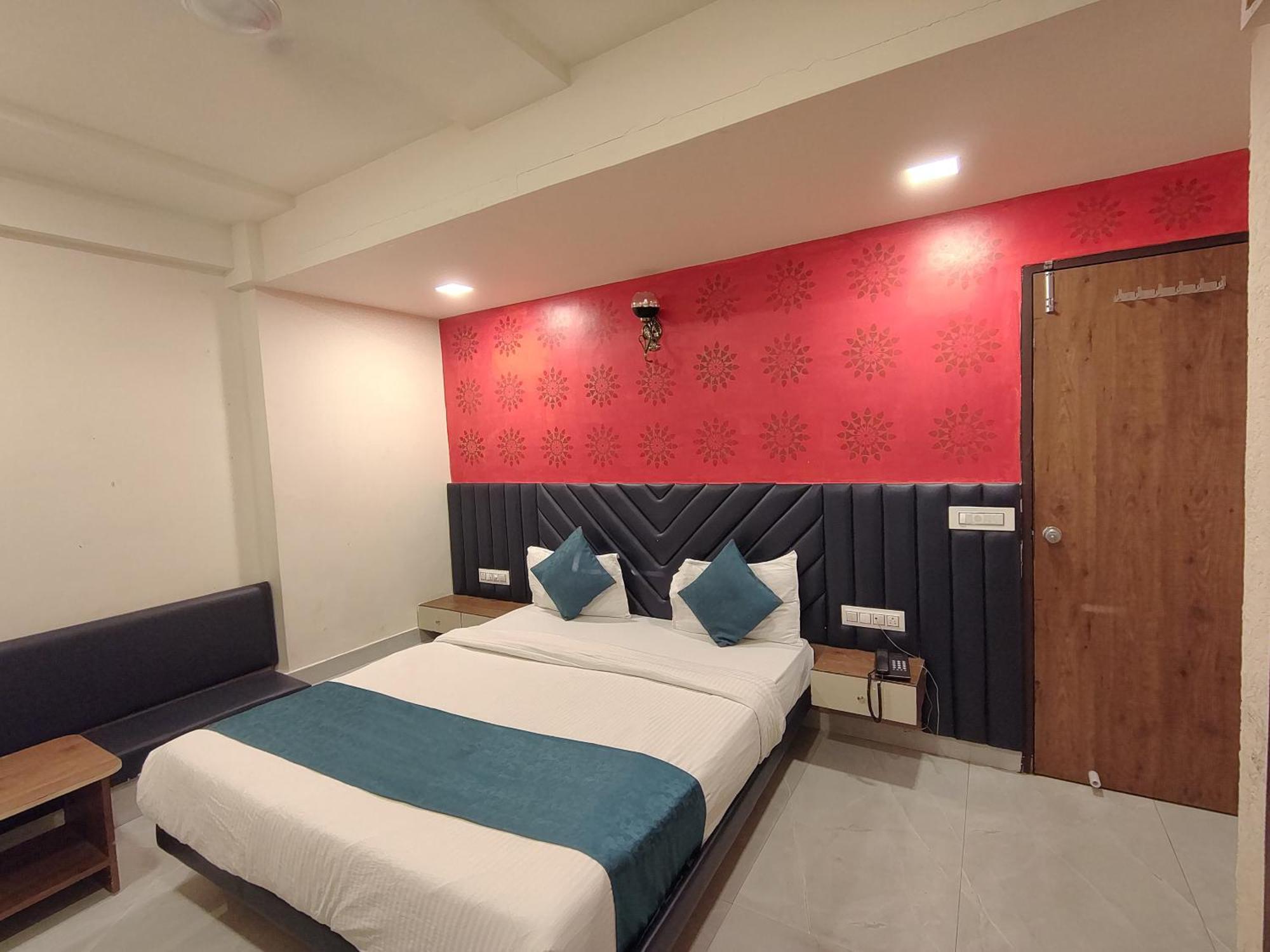 Hotel Avadh Palace, Subhash Bridge, Rto Circle, Ahmedabad Exterior foto